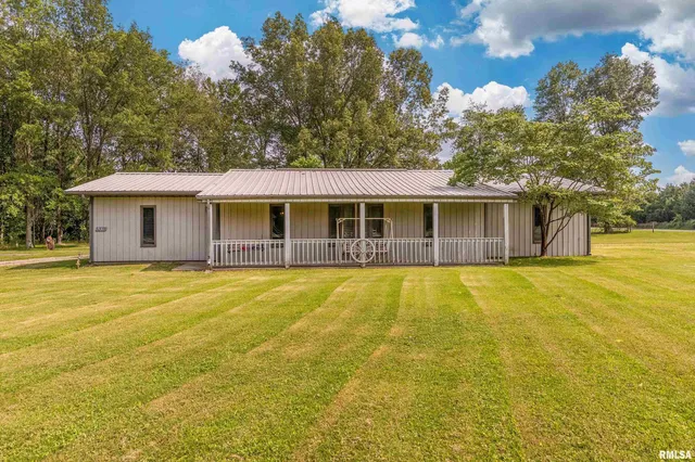 $199,500 | 5378 Center Street, Mulkeytown, IL 62865