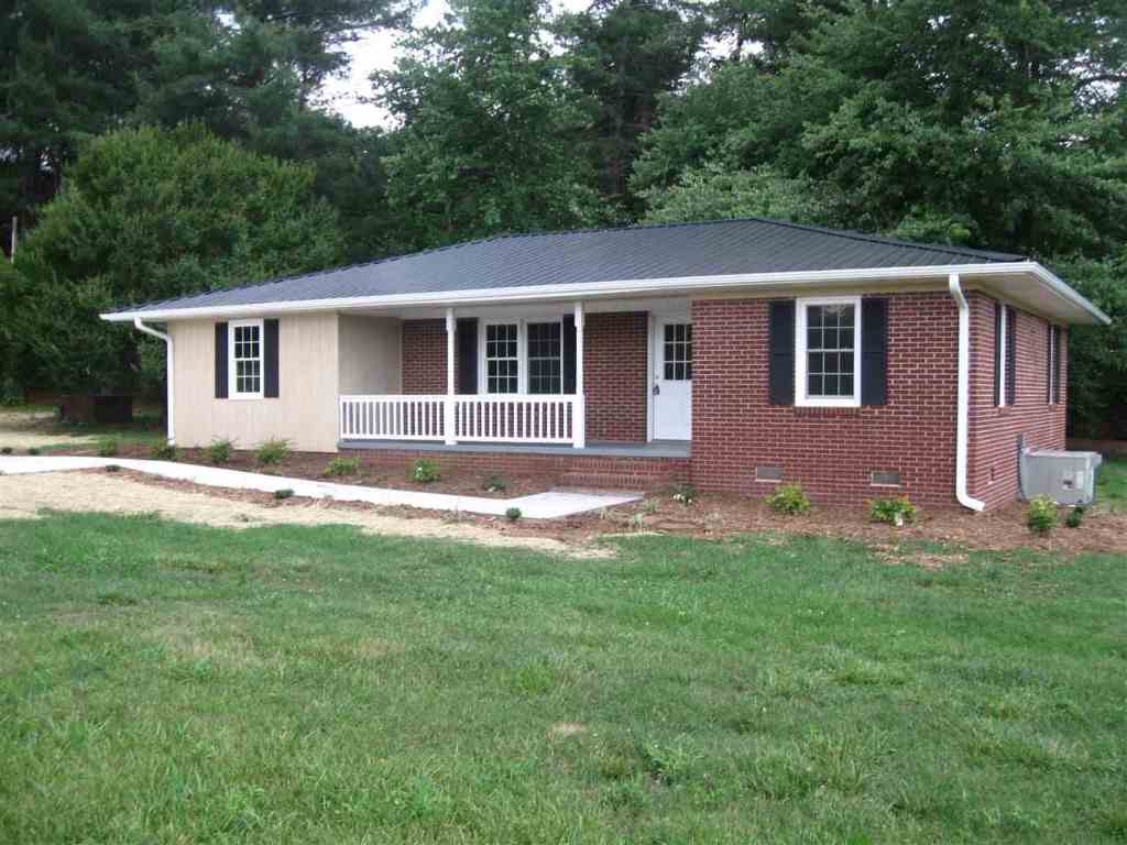 151 Ridgecrest Road Seneca, SC 29678 - Photo 3 of 26 Gallery Image 3