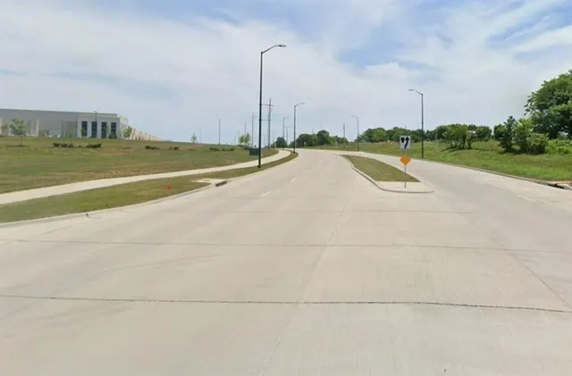 $17,669,025 | 30485 West 207th Street, Spring Hill, KS 66083