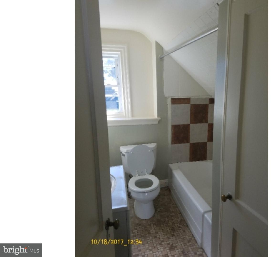 376 Fairfax Road Drexel Hill, PA 19026 - Photo 3 of 16