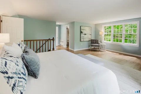 $2,395,000 | 3 Holmewood Lane, New Canaan, CT 06840