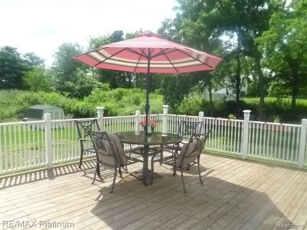 3250 Hogback Road Fowlerville, MI 48836 - Photo 5 of 23 DECK