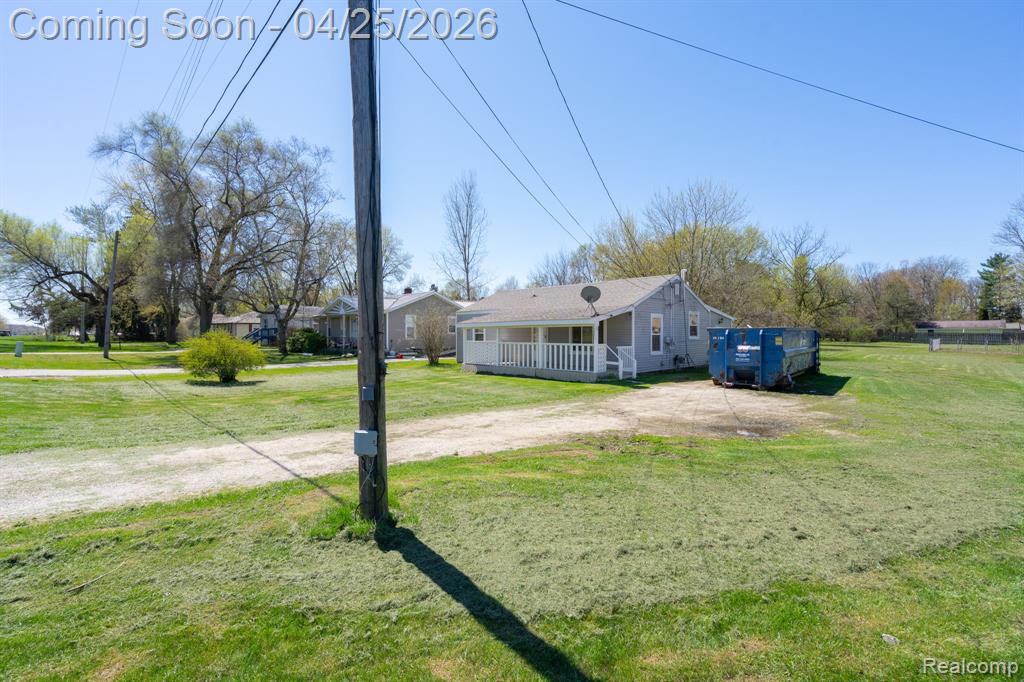 3421 North Genesee Road Flint, MI 48506 - Photo 3 of 31