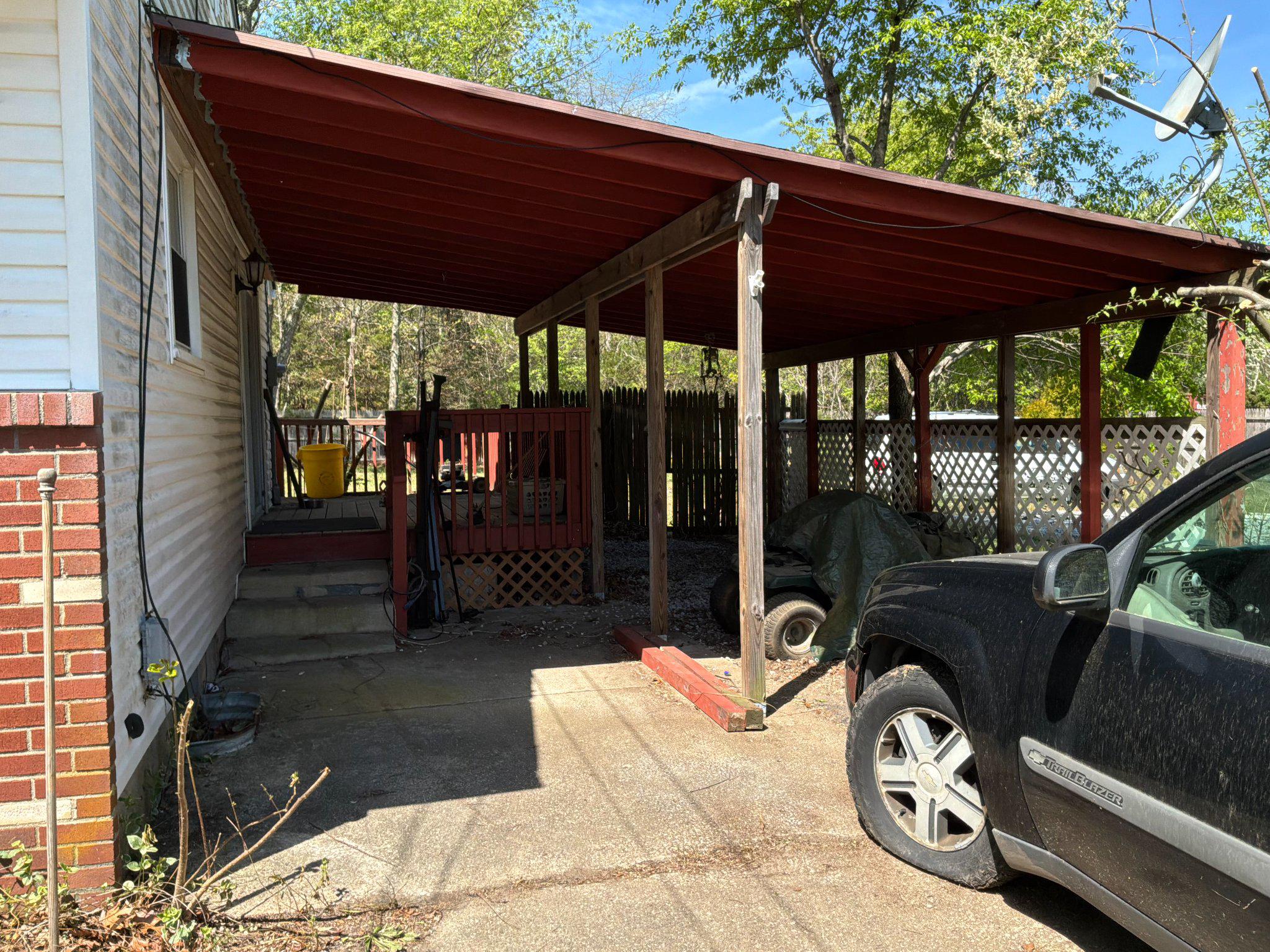 279 Vineyard Road Atco, NJ 08004 - Photo 3 of 9 Carport
