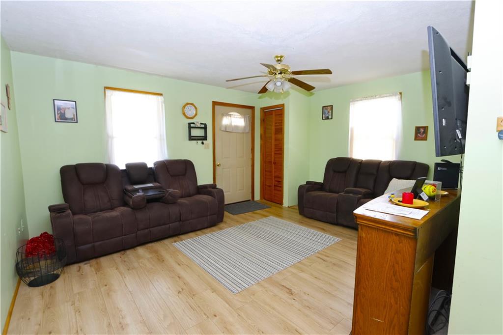 507 Oak Street Richeyville, PA 15358 - Photo 11 of 24