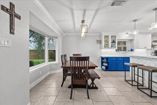 $525,000 | 5002 Raford Lane, Santa Fe, TX 77510