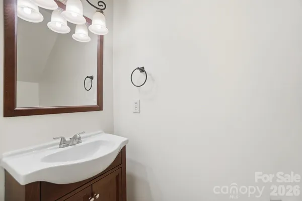$270,000 | 8422 Chaceview Court, Charlotte, NC 28269