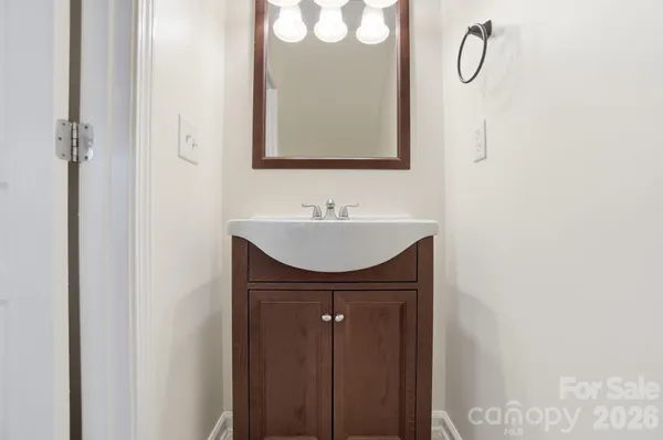 $270,000 | 8422 Chaceview Court, Charlotte, NC 28269