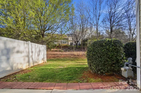 $270,000 | 8422 Chaceview Court, Charlotte, NC 28269