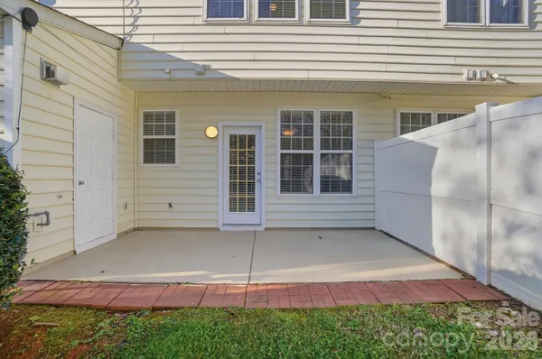 $270,000 | 8422 Chaceview Court, Charlotte, NC 28269