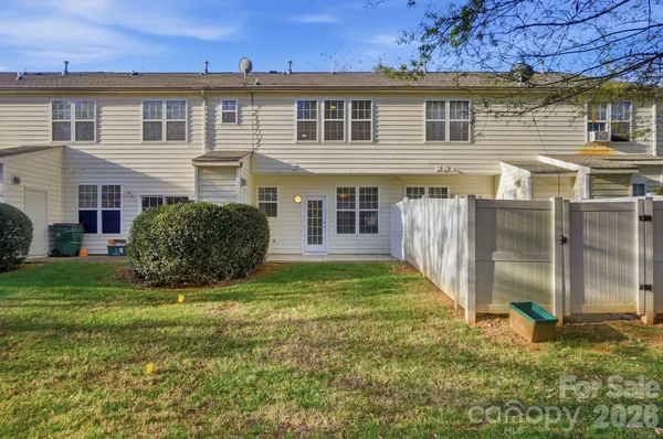 $270,000 | 8422 Chaceview Court, Charlotte, NC 28269