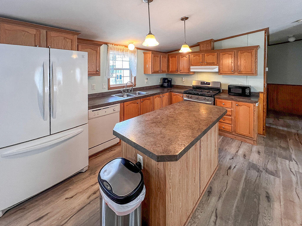 191 Sunset Cross Road Deer Isle, ME 04627 - Photo 13 of 36 191SunsetCrossRoad-13