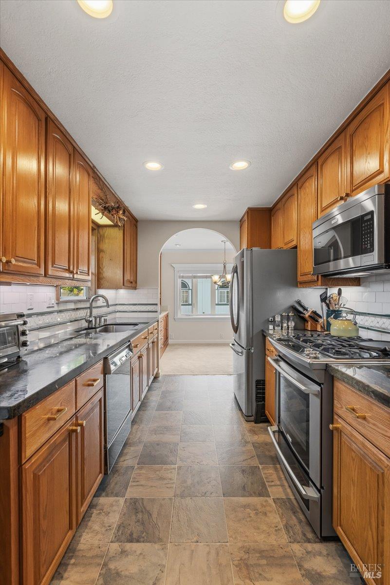300 Stony Point Road, Unit 105 Petaluma, CA 94952 - Photo 25 of 43 Gallery Image 25