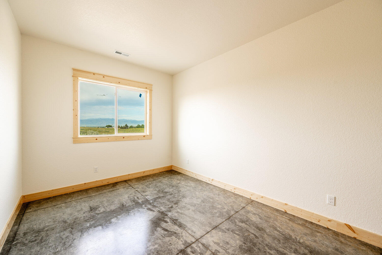 686 Valley View Drive Sheridan, WY 82801 - Photo 17 of 34 033_dsc_5394-hdr-edit_484