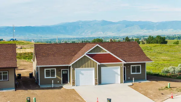 $374,000 | 686 Valley View Drive, Sheridan, WY 82801