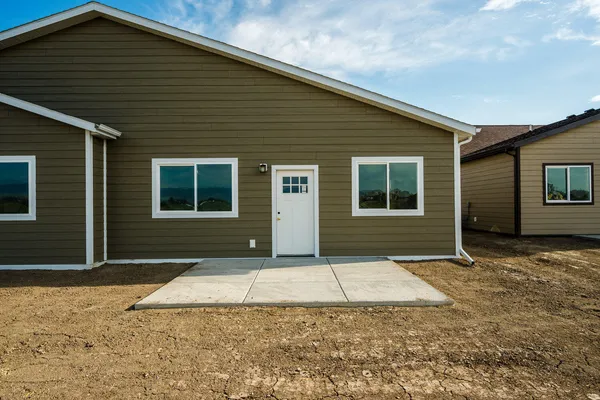 $374,000 | 686 Valley View Drive, Sheridan, WY 82801