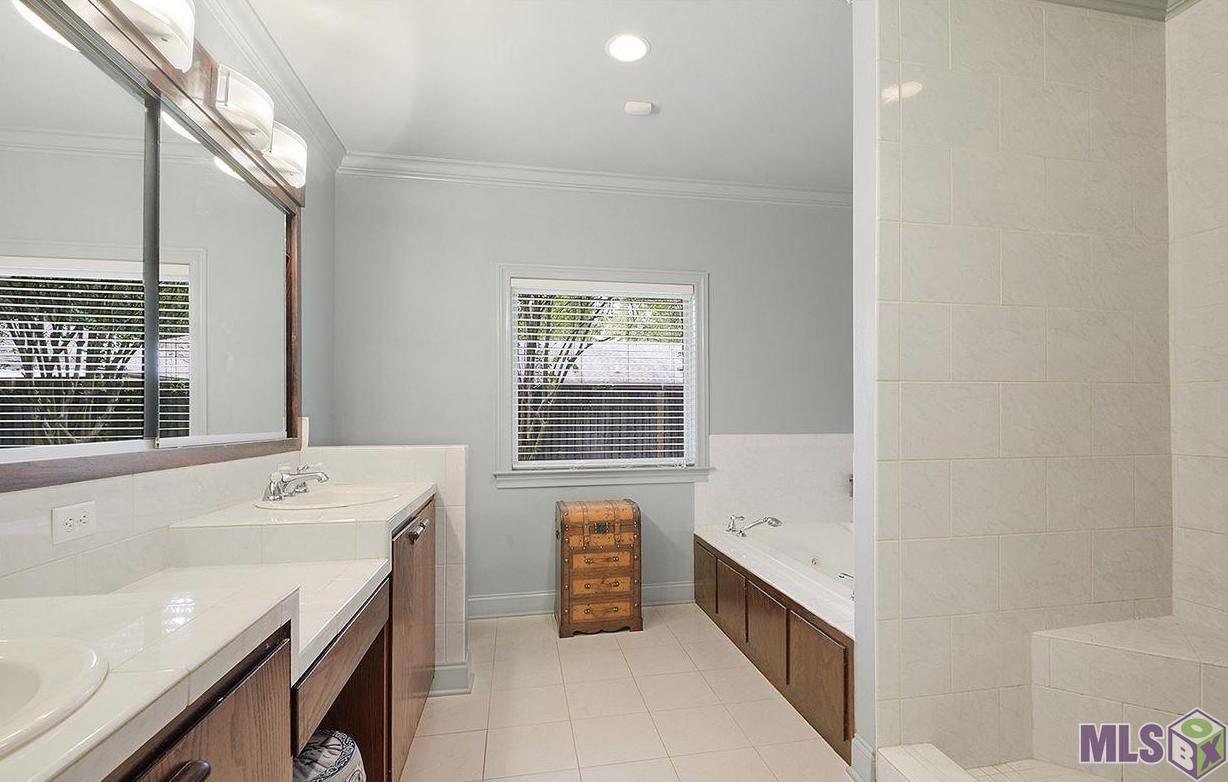 856 Moore Street Baton Rouge, LA 70806 - Photo 17 of 24 Master Bathroom