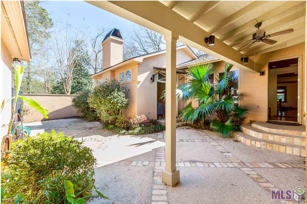 856 Moore Street Baton Rouge, LA 70806 - Photo 20 of 24 Courtyard