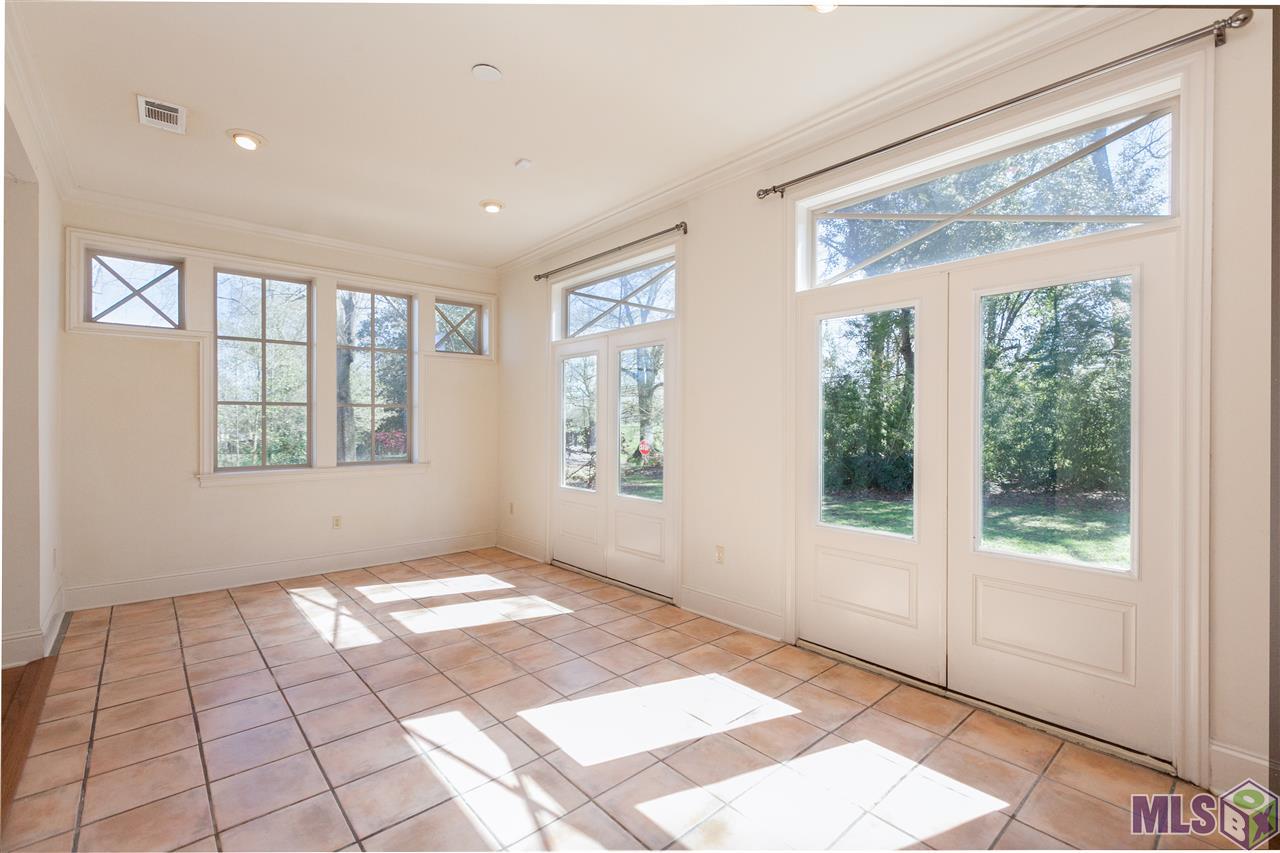 856 Moore Street Baton Rouge, LA 70806 - Photo 6 of 24 Dining Room