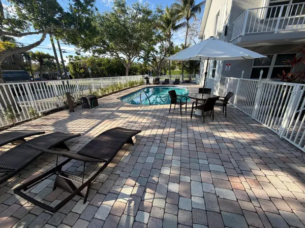 $2,200 | 510 Northeast 17th Avenue, Unit 206, Fort Lauderdale, FL 33301