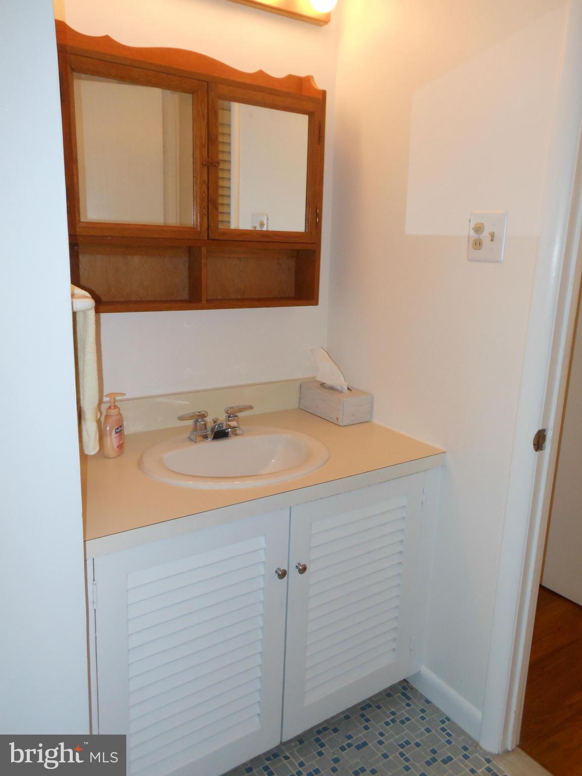 2115 Eastham Road Lutherville-Timonium, MD 21093 - Photo 14 of 23 Bath