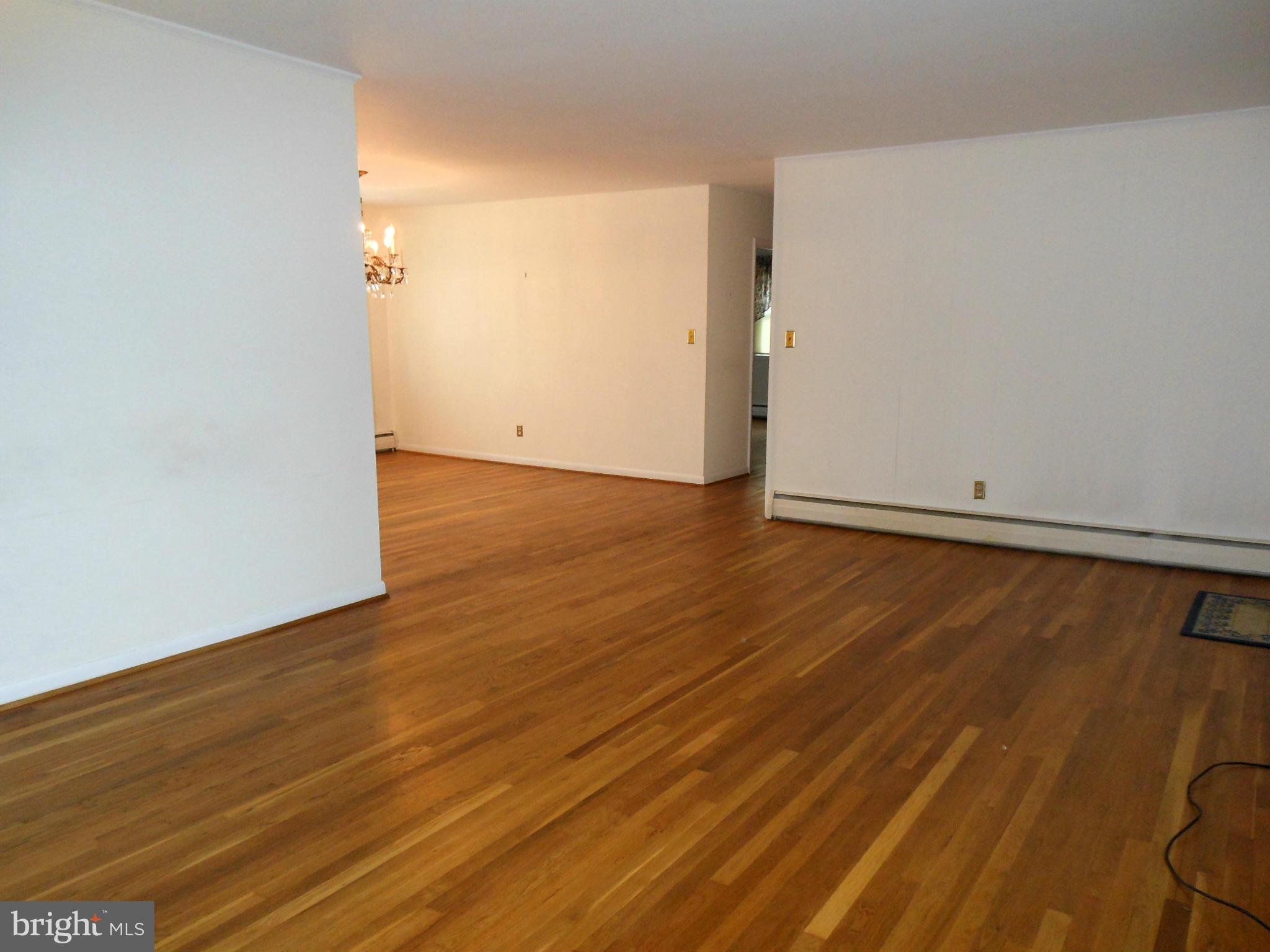 2115 Eastham Road Lutherville-Timonium, MD 21093 - Photo 5 of 23 Living Room