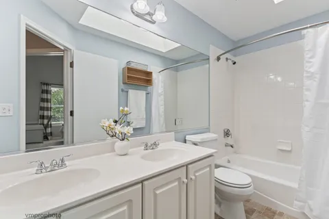 $624,900 | 1724 Dorchester Court, Mundelein, IL 60060