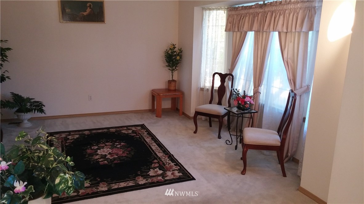 26 73rd Street Southwest Everett, WA 98203 - Photo 5 of 22 Gallery Image 5