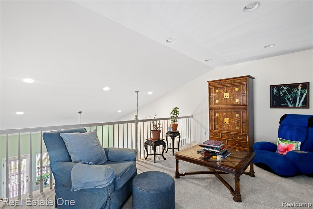 731 East Bluff Court Rochester Hills, MI 48306 - Photo 22 of 39