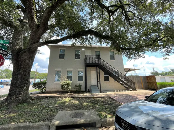 $850 | 2302 Avenue H, Unit 7, Rosenberg, TX 77471
