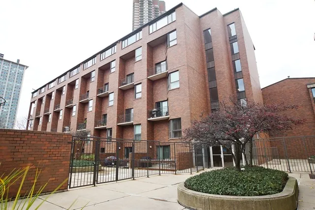 $5,150 | 3700 North Lake Shore Drive, Unit 708, Chicago, IL 60613