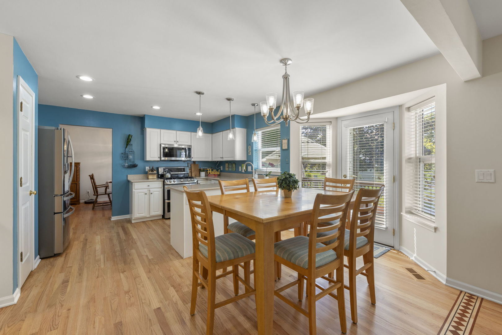 3115 Compton Road Aurora, IL 60504 - Photo 12 of 48 Gallery Image 12