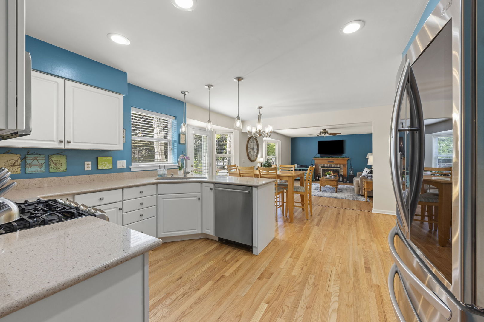3115 Compton Road Aurora, IL 60504 - Photo 8 of 48 Gallery Image 8