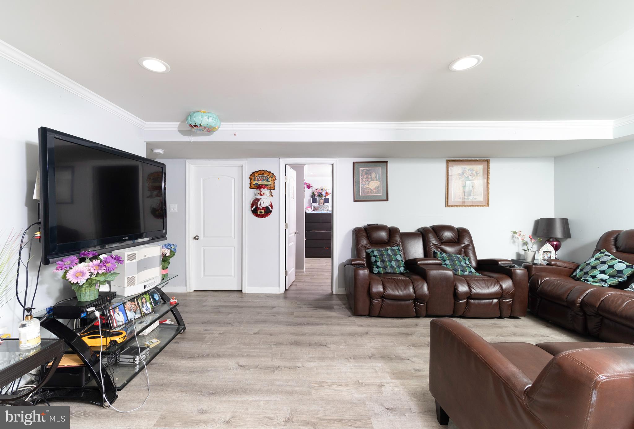13807 Gilbert Road Woodbridge, VA 22193 - Photo 29 of 44 Family Room