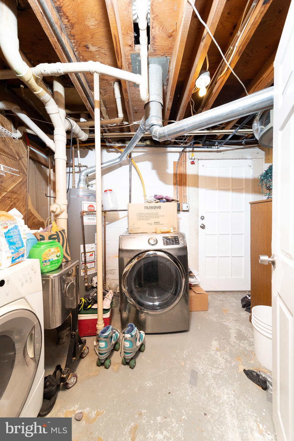 13807 Gilbert Road Woodbridge, VA 22193 - Photo 33 of 44 Laundry Room