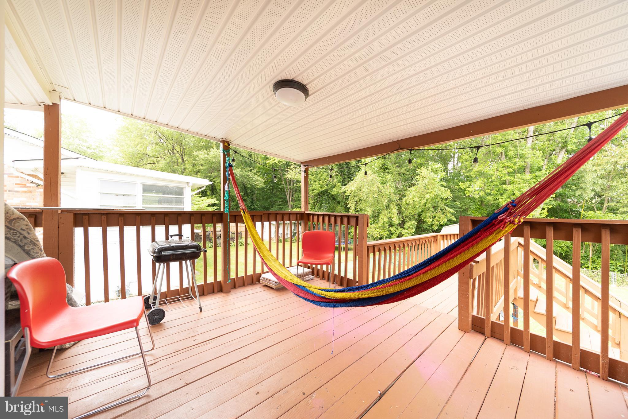 13807 Gilbert Road Woodbridge, VA 22193 - Photo 35 of 44 Deck