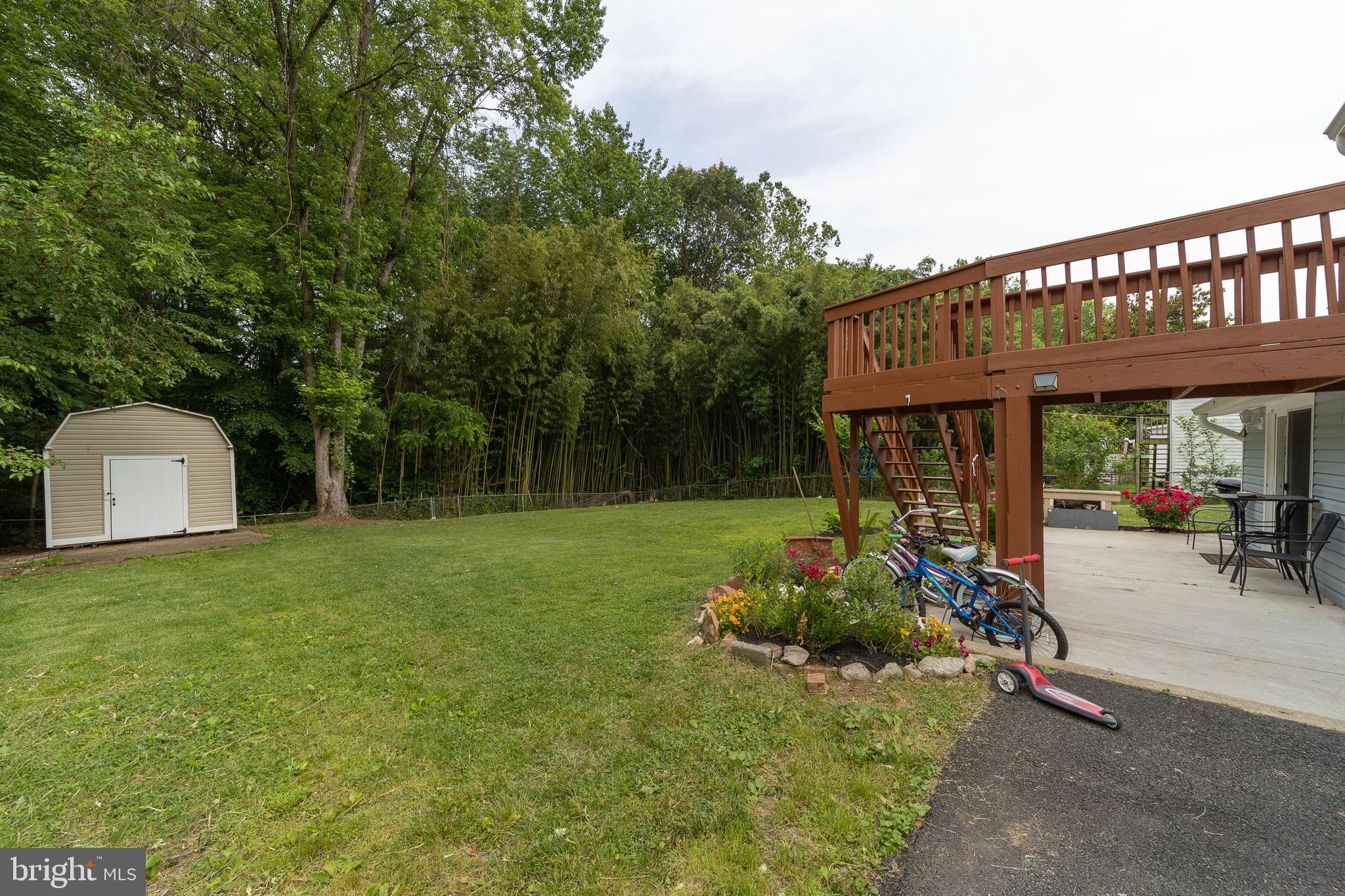13807 Gilbert Road Woodbridge, VA 22193 - Photo 42 of 44 Backyard
