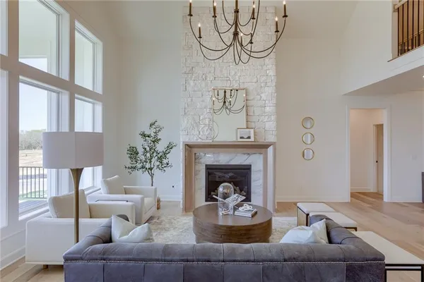 $910,174 | 2432 West 177th Street, Overland Park, KS 66085