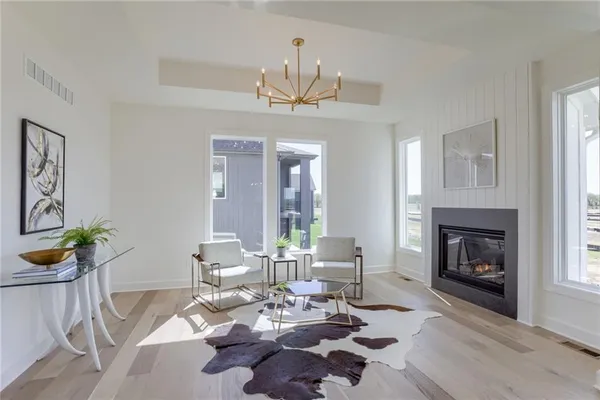 $910,174 | 2432 West 177th Street, Overland Park, KS 66085