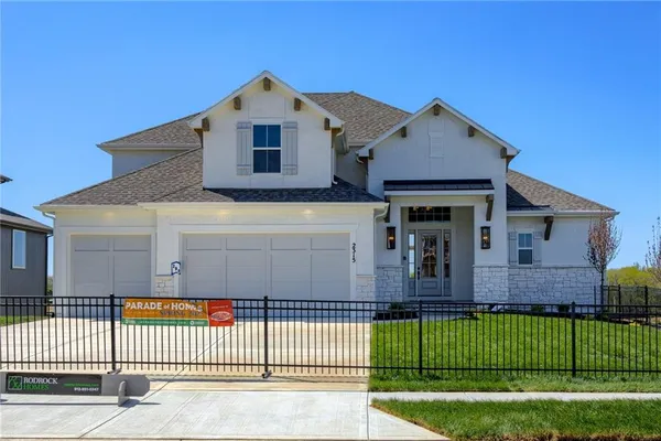 $910,174 | 2432 West 177th Street, Overland Park, KS 66085