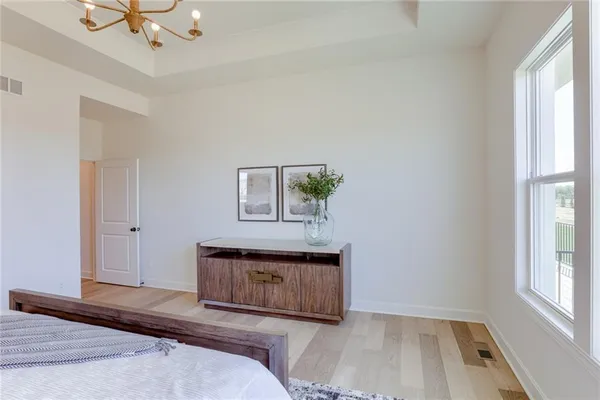 $910,174 | 2432 West 177th Street, Overland Park, KS 66085