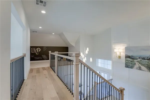 $910,174 | 2432 West 177th Street, Overland Park, KS 66085