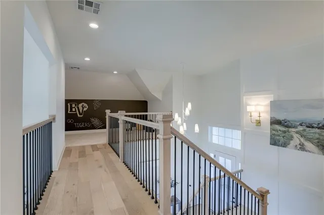 $900,525 | 2432 West 177th Street, Overland Park, KS 66085