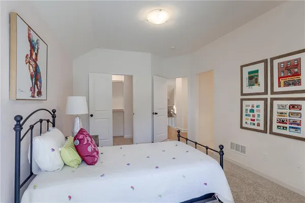 $910,174 | 2432 West 177th Street, Overland Park, KS 66085