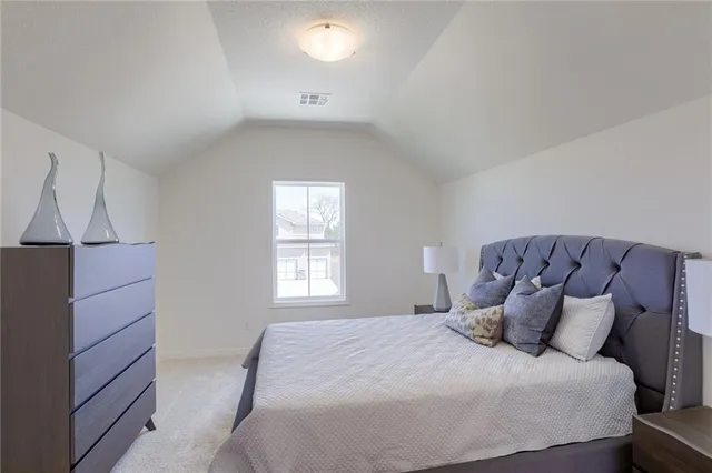 $900,525 | 2432 West 177th Street, Overland Park, KS 66085