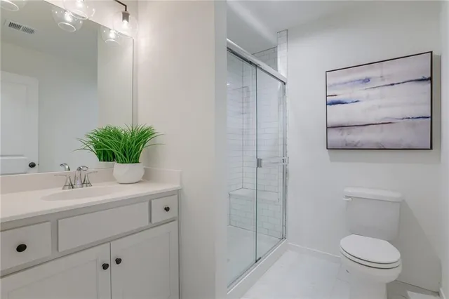 $900,525 | 2432 West 177th Street, Overland Park, KS 66085