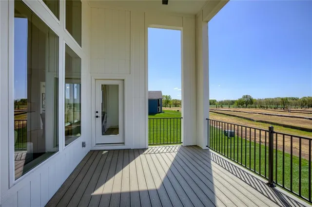 $900,525 | 2432 West 177th Street, Overland Park, KS 66085