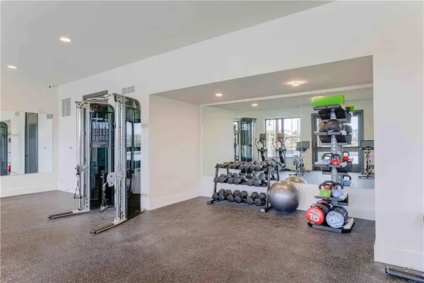 $910,174 | 2432 West 177th Street, Overland Park, KS 66085