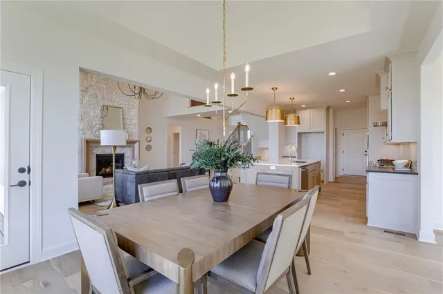 $900,525 | 2432 West 177th Street, Overland Park, KS 66085