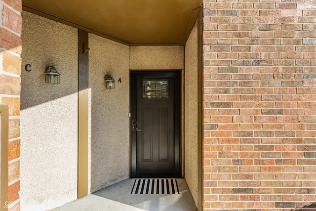 $195,000 | 2128 Boston Court, Unit A, Indianapolis, IN 46228